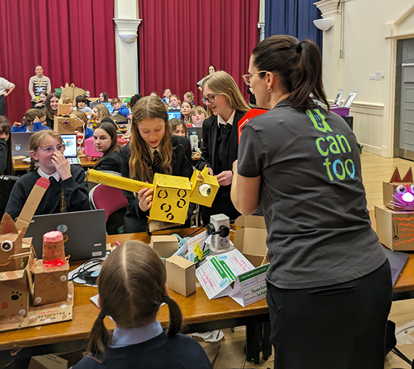 Students at work in the hall